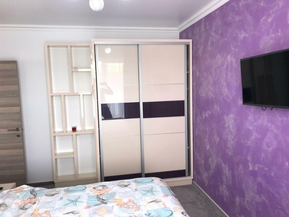 Apartament Alezzi Alex Apartment นาโวดาริ ภายนอก รูปภาพ